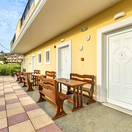 Hotel apartamentowy Kosmos St2 In Agios Stefanos