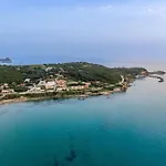 Apart Otel Kosmos St2 In Agios Stefanos 4*