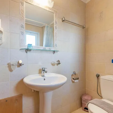 Aparthotel Kosmos St2 In Agios Stefanos 4*